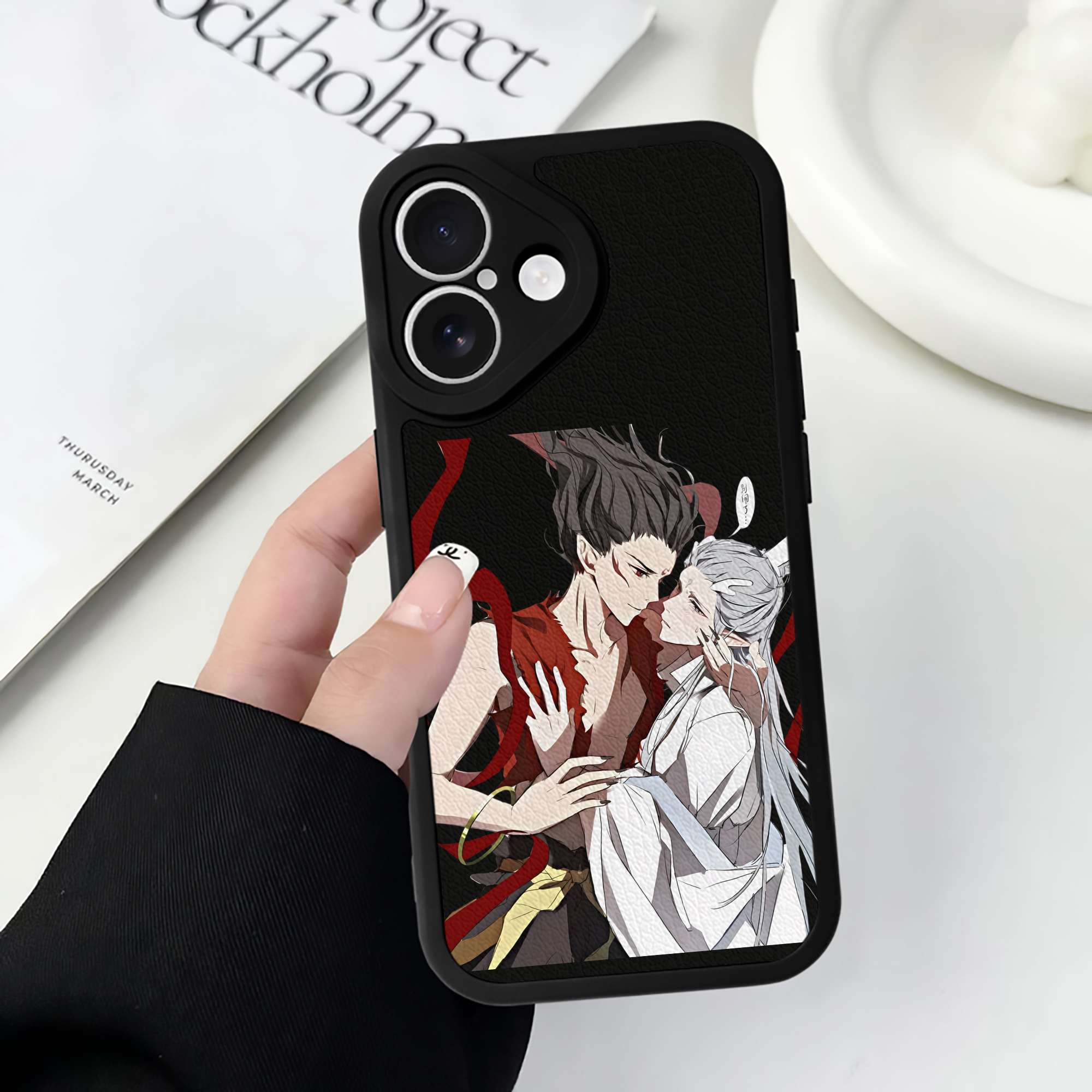 （画像用） Ne Zha 2 ナタ 魔童の大暴れ 【iPhone 16シリーズ対応】シリコンスマホケース（レザー調） 材質：シリコン